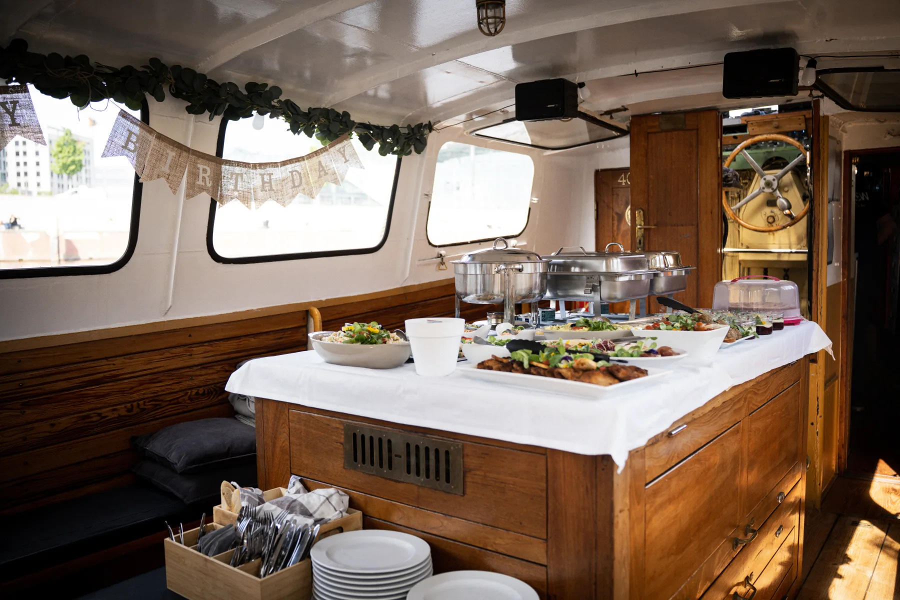 Buffet an Bord der MS Sylvia